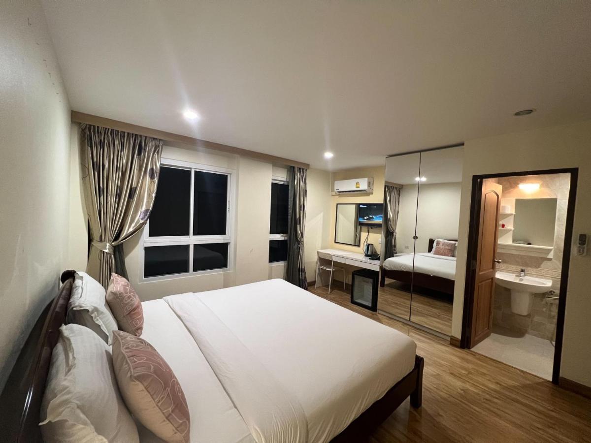 V Check Inn Sukhumvit 22 Bangkok Buitenkant foto