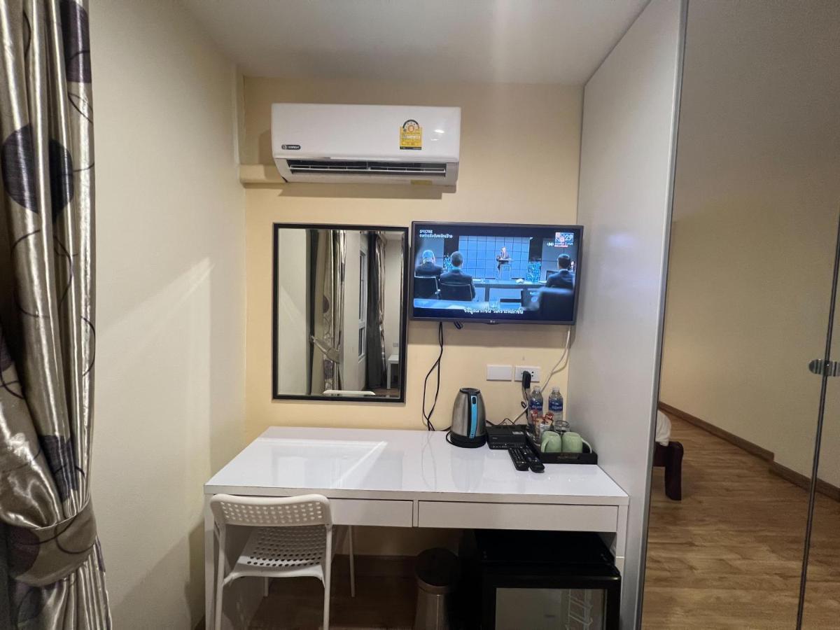 V Check Inn Sukhumvit 22 Bangkok Buitenkant foto