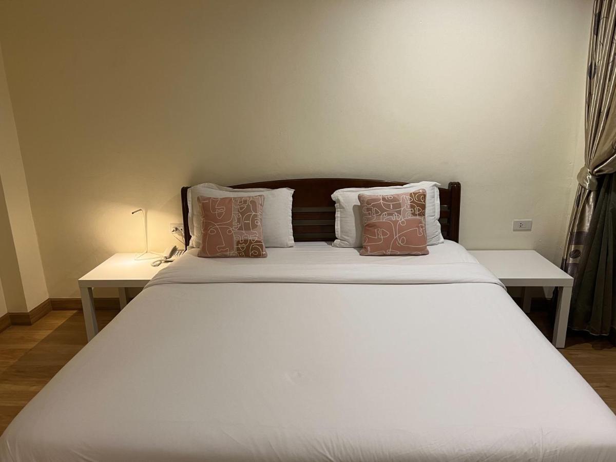 V Check Inn Sukhumvit 22 Bangkok Buitenkant foto