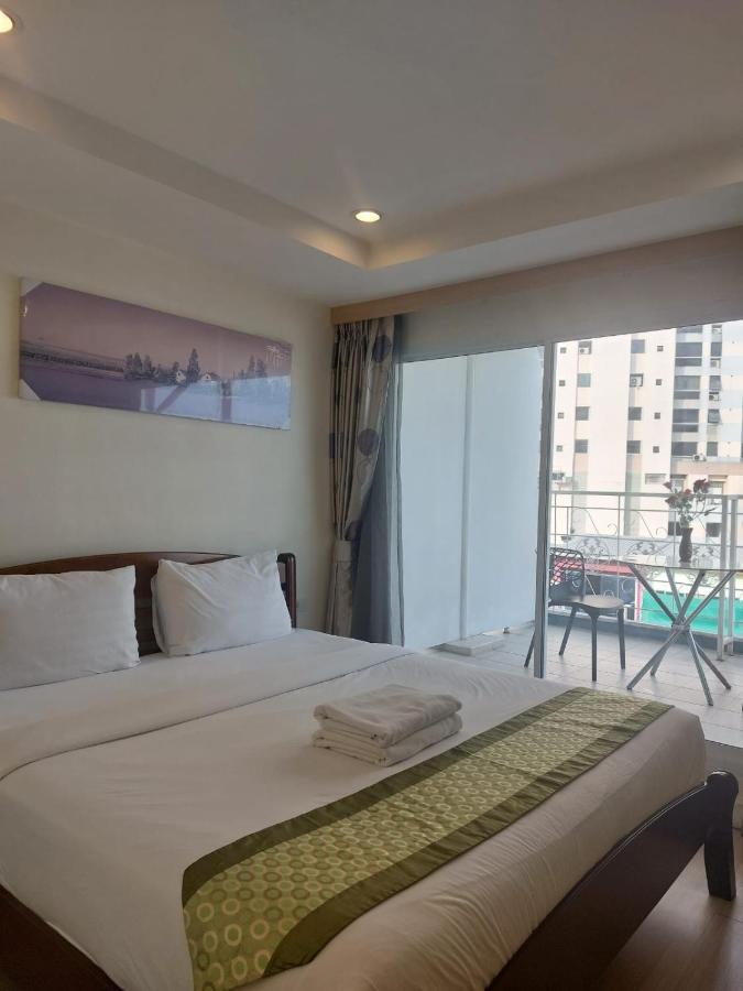 V Check Inn Sukhumvit 22 Bangkok Buitenkant foto