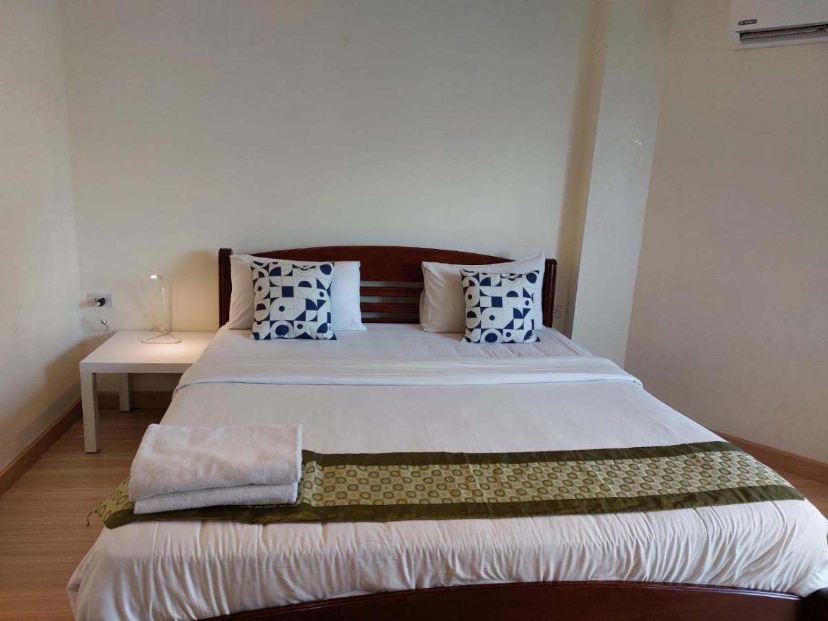 V Check Inn Sukhumvit 22 Bangkok Buitenkant foto