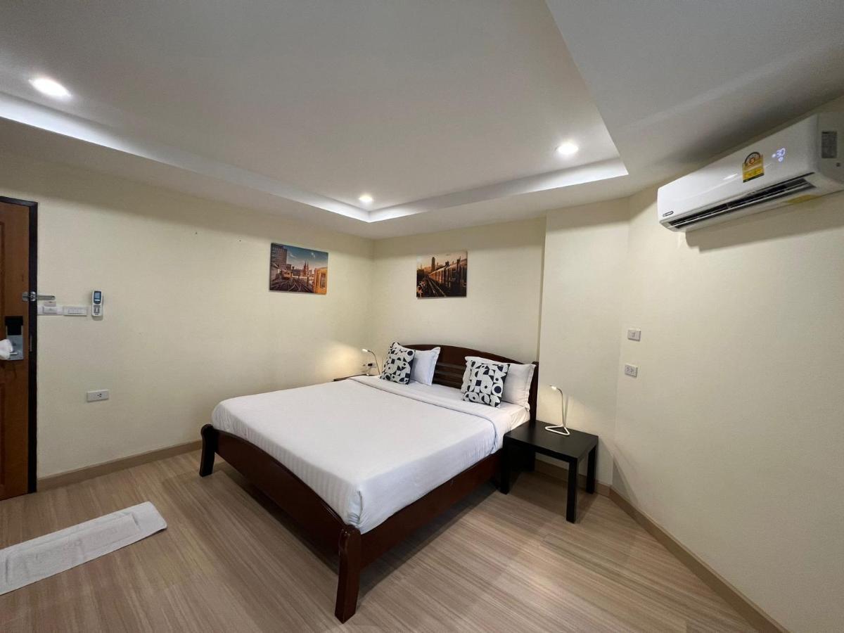 V Check Inn Sukhumvit 22 Bangkok Buitenkant foto