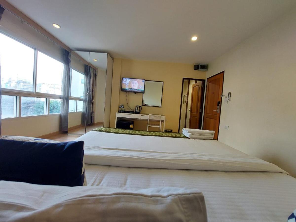 V Check Inn Sukhumvit 22 Bangkok Buitenkant foto