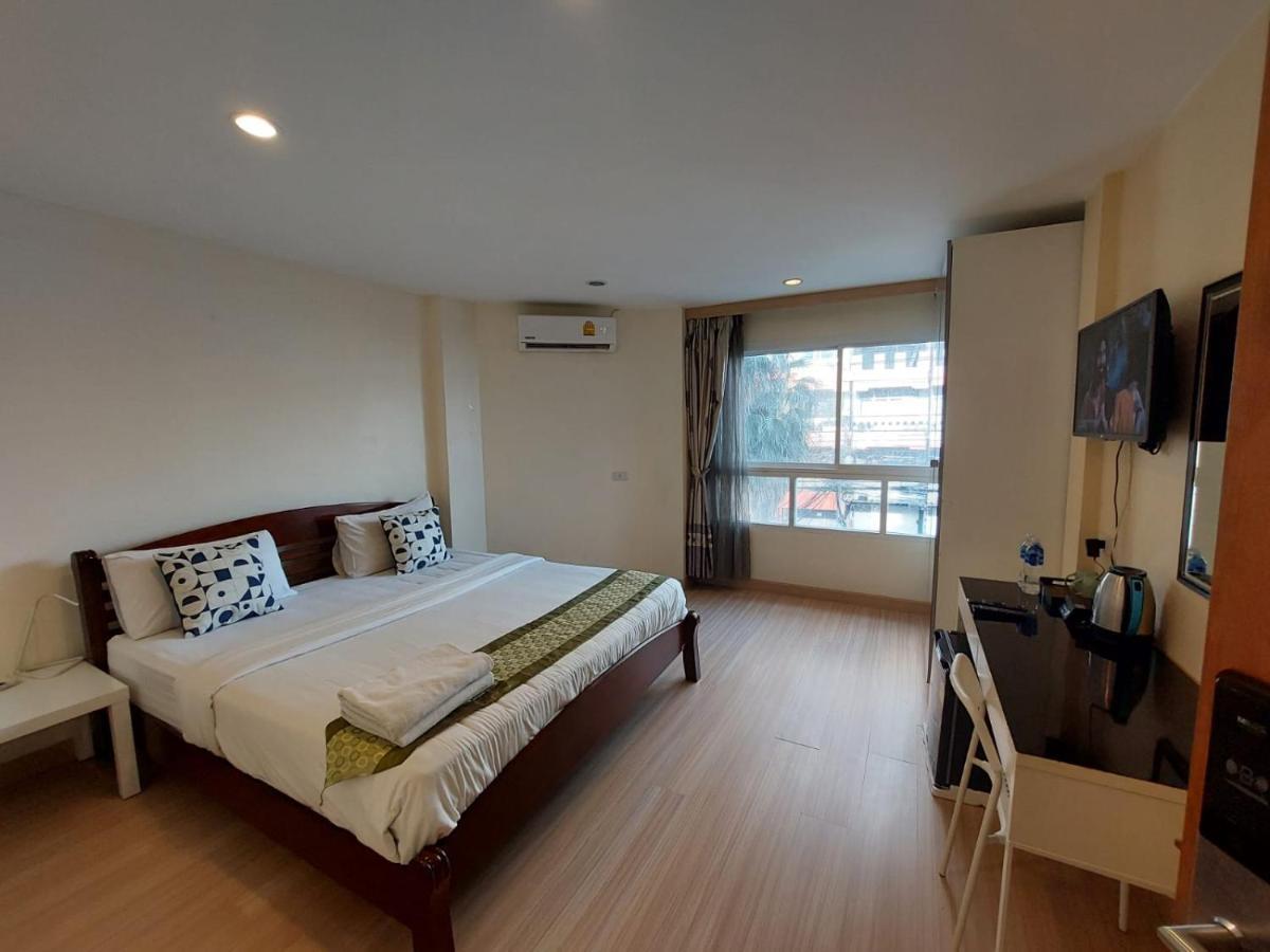 V Check Inn Sukhumvit 22 Bangkok Buitenkant foto