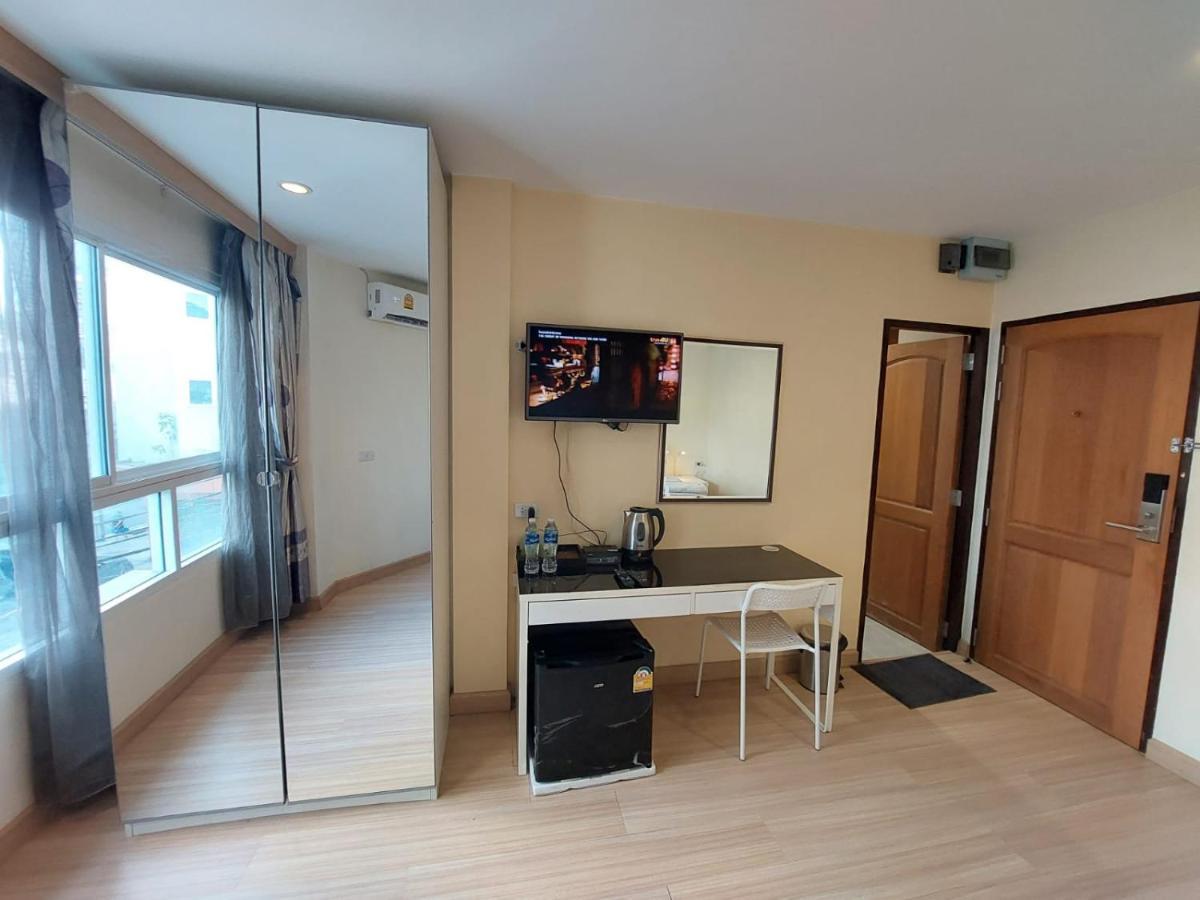 V Check Inn Sukhumvit 22 Bangkok Buitenkant foto