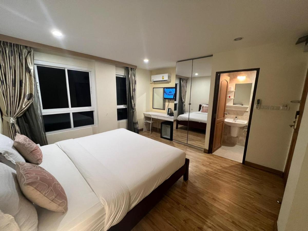 V Check Inn Sukhumvit 22 Bangkok Buitenkant foto
